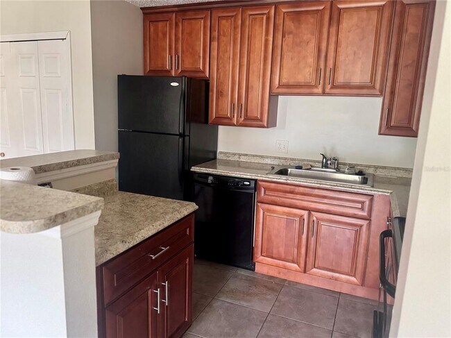 Building Photo - 320 Black Oak Ct