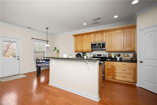 Building Photo - 3424 E Bonner Dr