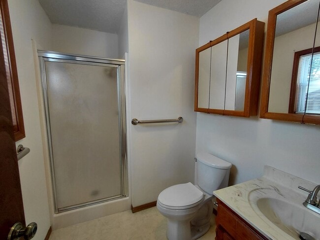 Building Photo - Single Family Home!