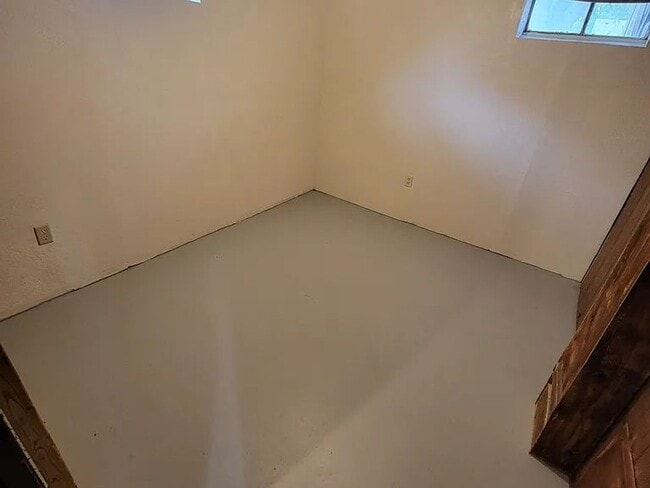 Building Photo - Charming 2-Bedroom Home for Rent