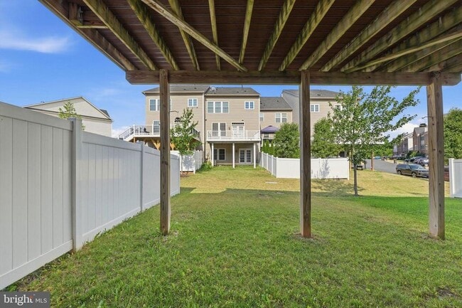 Building Photo - 21253 Park Grove Terrace