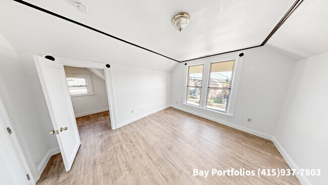 Building Photo - 1239 Haskell St