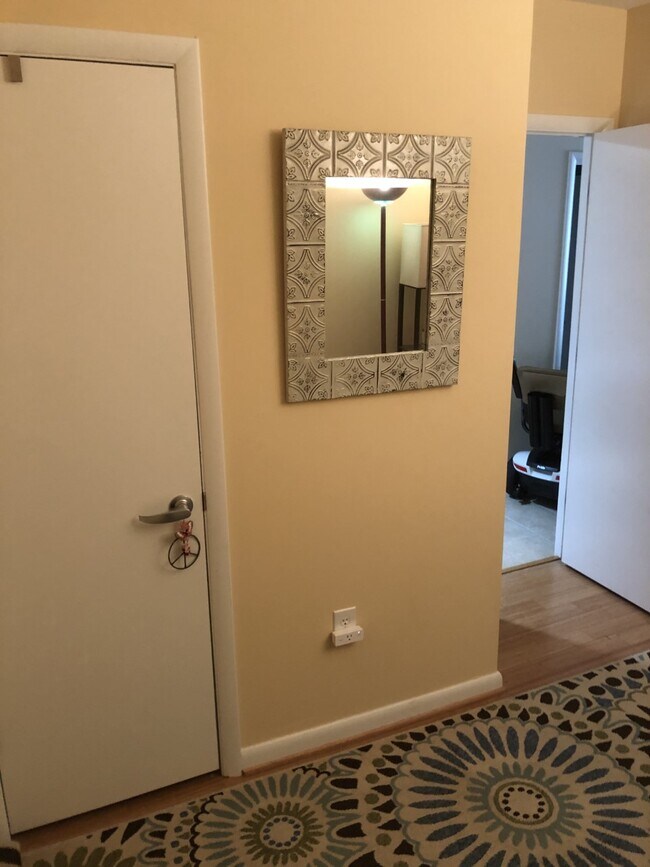 Building Photo - 350 G St SW