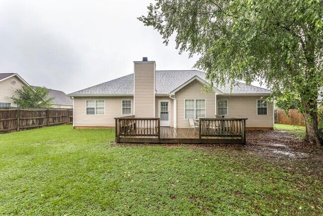 Building Photo - 205 Carver Ct