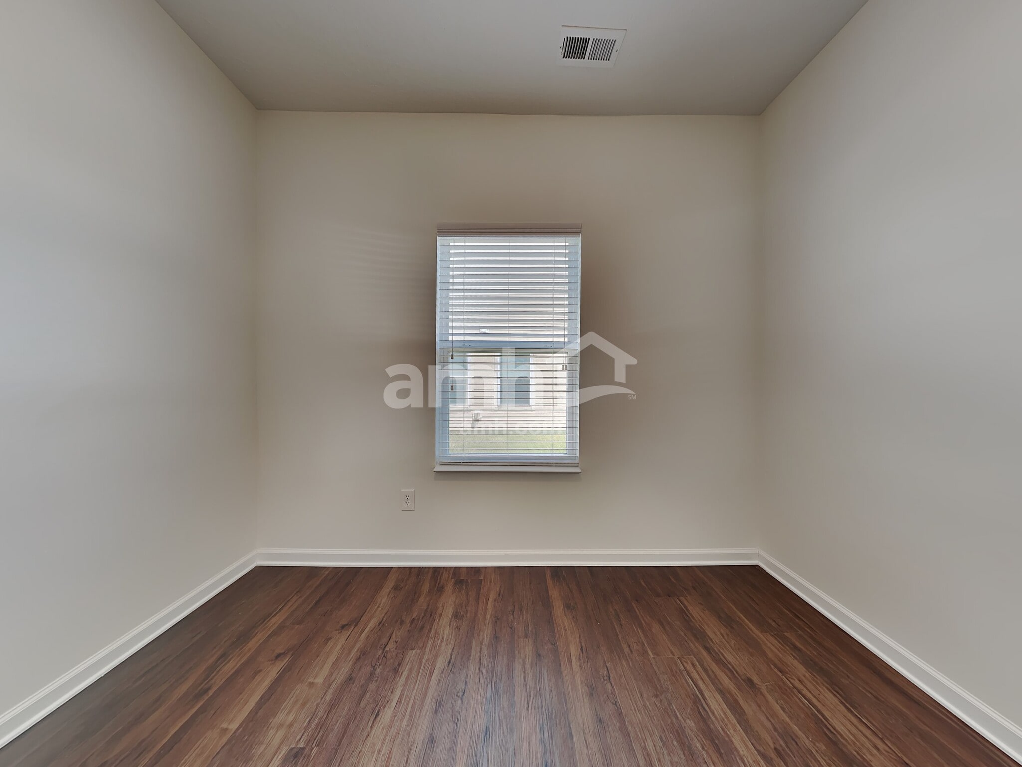 Building Photo - 877 Coralberry Ln