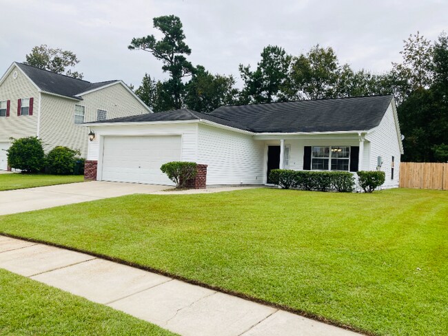 Building Photo - 98 Creek Bend Dr