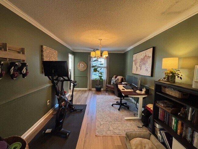 Building Photo - Glenwood