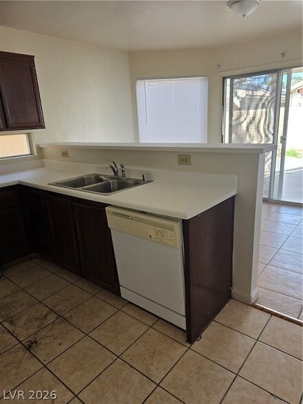 Building Photo - 5784 Akron Ct