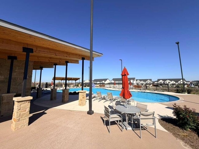 Building Photo - 2405 Wallin Bradley Dr