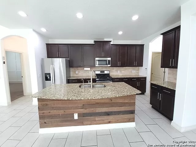 Building Photo - 1319 Wooden Fox