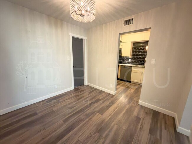 Building Photo - 2902 Airport Rd