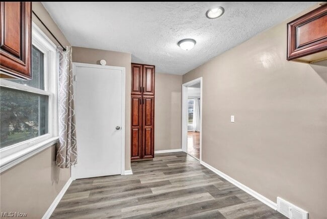 Building Photo - 24630 Alberton Rd