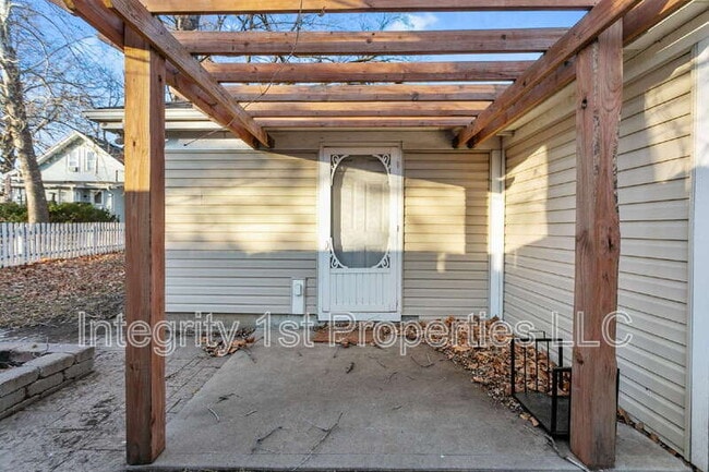 Building Photo - 11221 W 59th Terrace