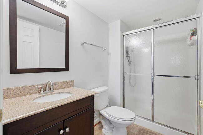 Building Photo - Located in a vibrant and highly sought after setting, this Richmond American Homes residence offe...