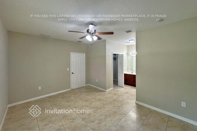 Building Photo - 4633 SW 164th Ct