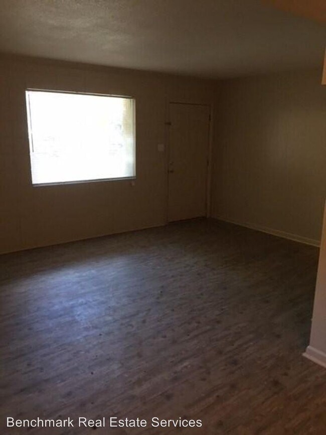 Building Photo - 1 br, 1 bath Apartment - 2303 Columbia Ct.