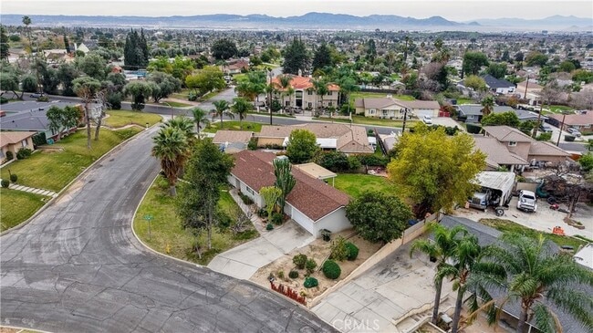 Building Photo - 3920 El Camino Dr