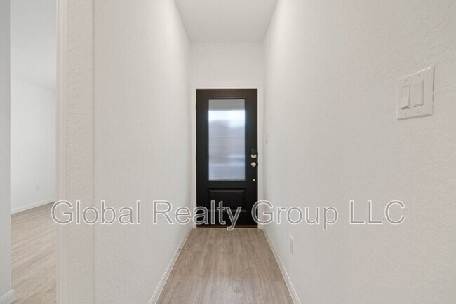 Building Photo - 9105 Navarro Vis