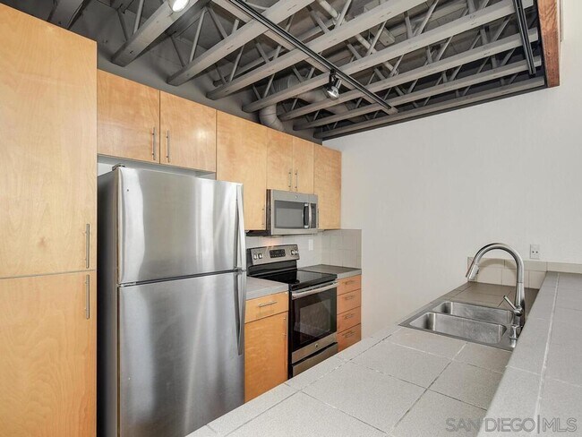 Building Photo - ***GENERAL RENTAL APPLICATIONS***