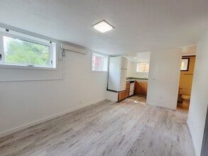 Building Photo - 294
