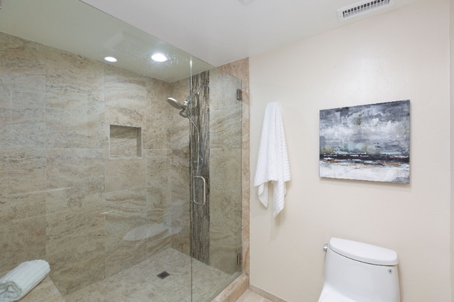 Building Photo - 2085 Caminito San Nicholas
