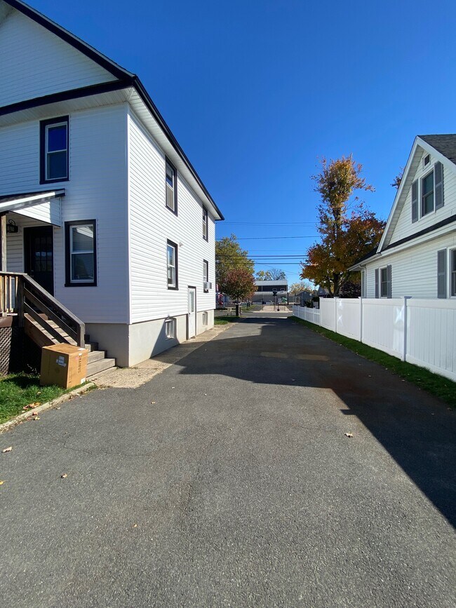 Driveway - 229 Thompson Ave