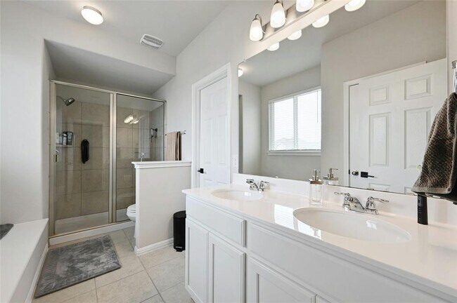 Building Photo - 6401 Arbor Crest Ln