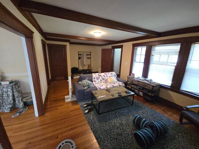 Building Photo - 283 Lowell Ave