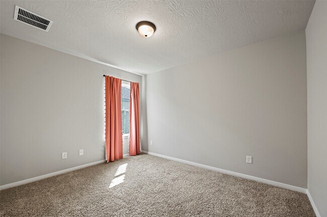 Building Photo - 428 Shoreview Dr