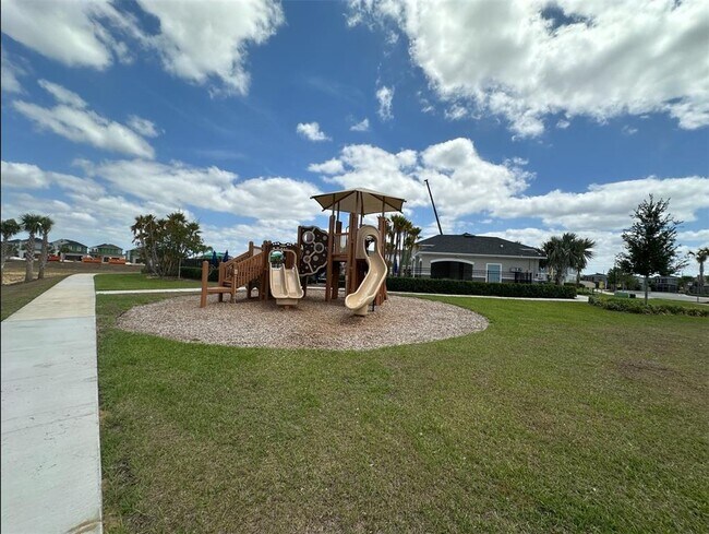 Building Photo - 662 Stoney Pointe Cir
