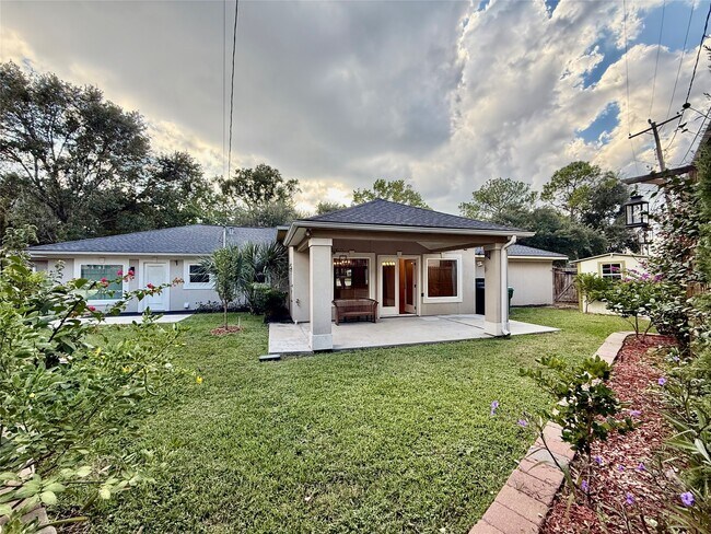 Building Photo - 3834 Linklea Dr