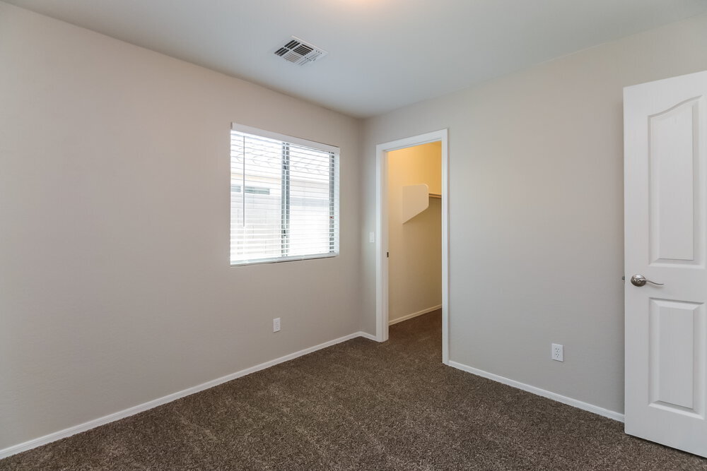 Building Photo - 1674 W Corriente Dr