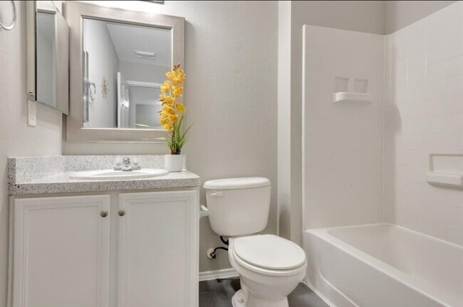 Building Photo - 23843 Single Oak St