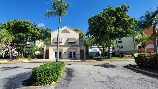 Building Photo - 8290 Lake Dr