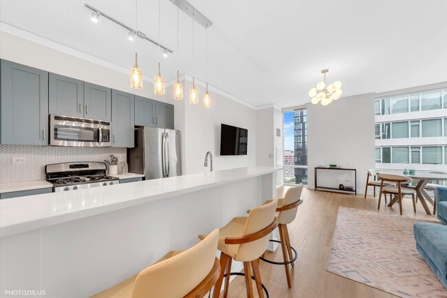 Building Photo - 170 W Polk St