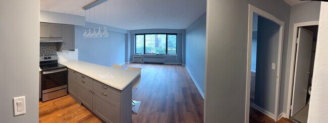 Building Photo - 3100 N Lake Shore Dr