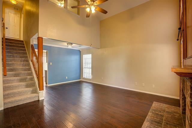Building Photo - 300 Stoneledge Dr