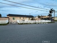 Building Photo - 379 N 3rd St