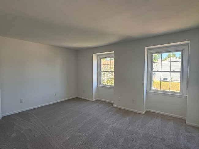 Building Photo - Virginia Beach Townhouse