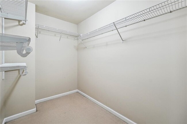 Building Photo - 5240 Wellsley Bend