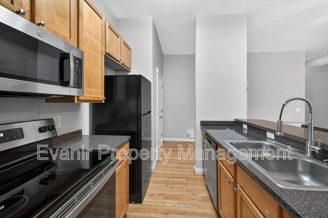 Building Photo - 2151 Fulton Ave