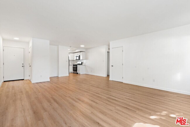 Building Photo - 836 Ashland Ave