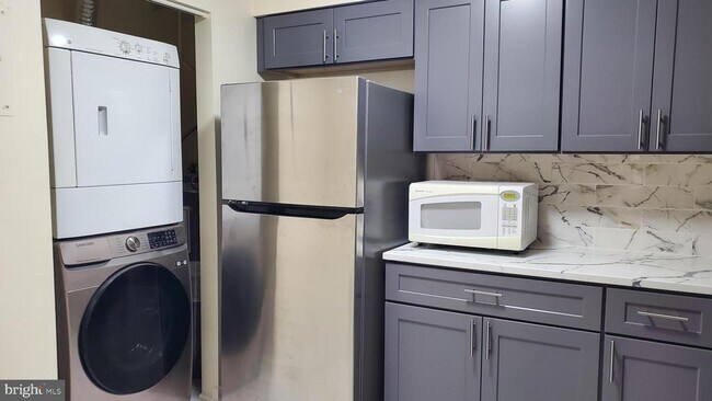 Building Photo - 8854 Spiral Cut