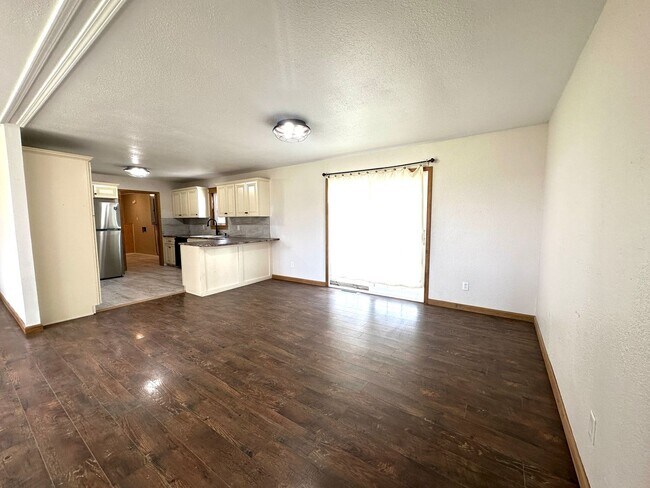 Building Photo - 6330 Foliage Rd