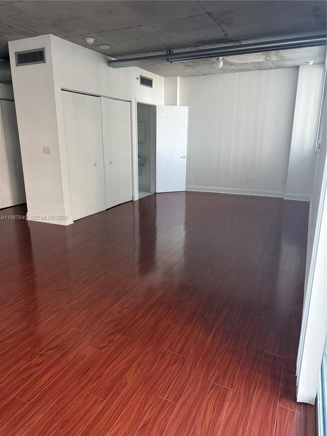 Building Photo - 690 SW 1st Ct