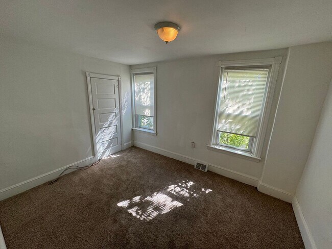 Building Photo - 312 Concord Ave