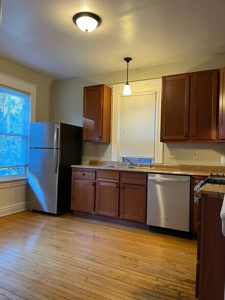 Building Photo - 2139 S Aldrich St