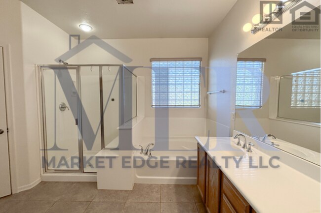 Building Photo - 4Bed/2.5Bath House at Litchfield/Greenway! Move-In Ready on 08/06/2026!
