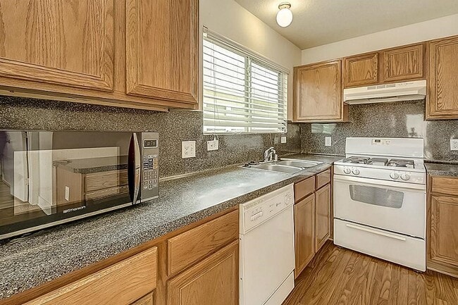 Building Photo - 6302 Torrance Elms Ct