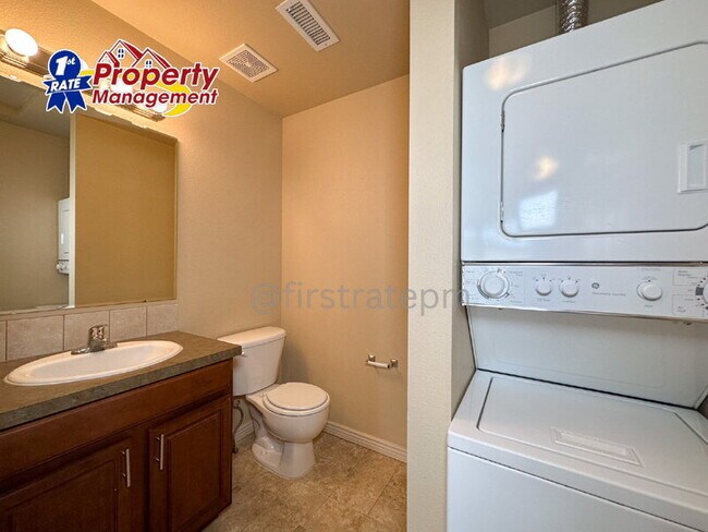 Building Photo - 5936 Ellens Ferry Dr